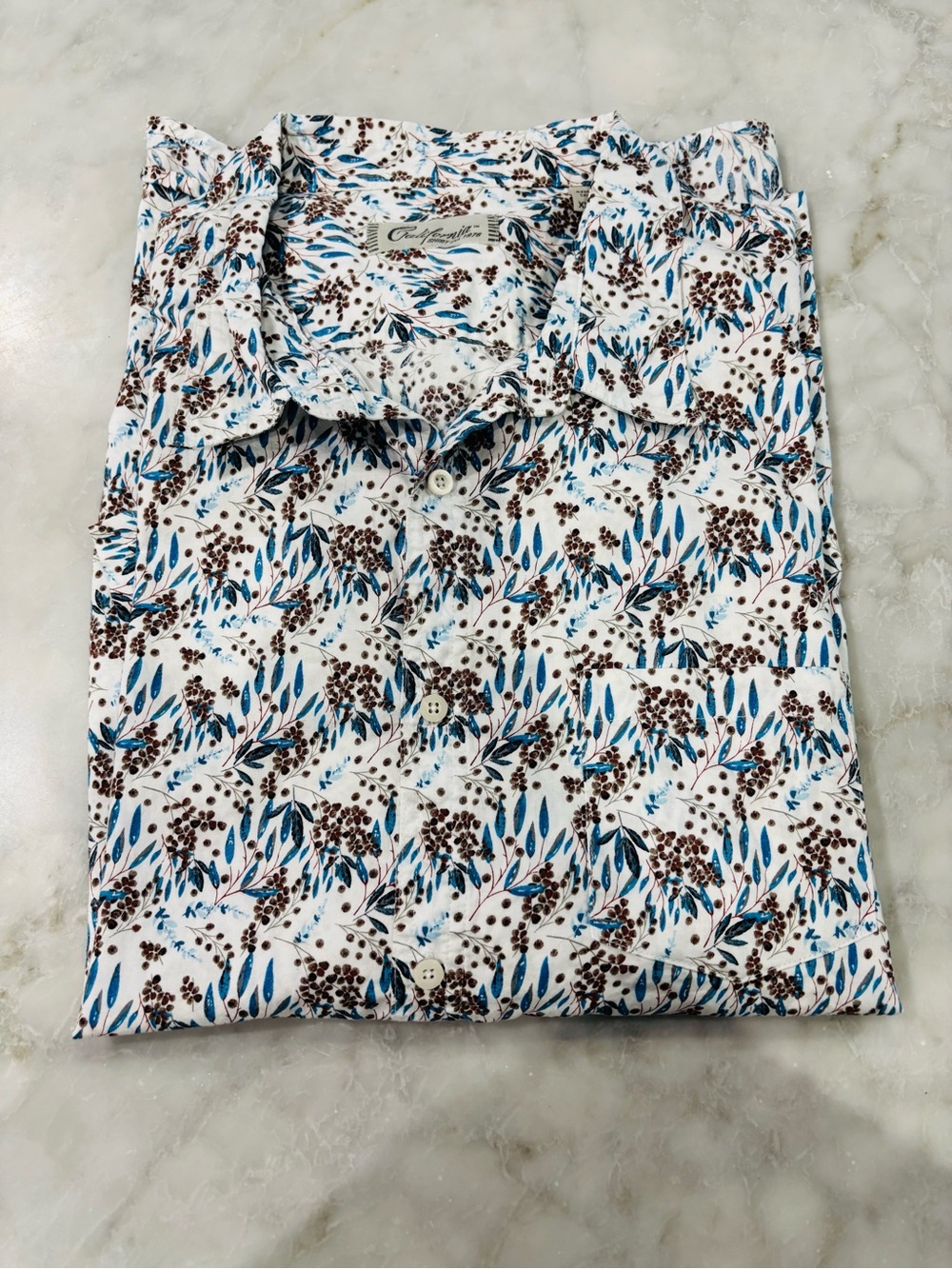 ❤️$10 Deals-Cali Shirt Co Mens White Button-Down Shirt w Blue & Brown Leaf Print